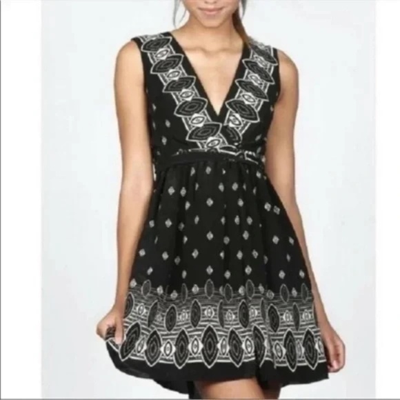 Anna Sui For Target | Black Silk Sleeveless Belted Wrap Mini Dress, Small - Picture 2 of 6